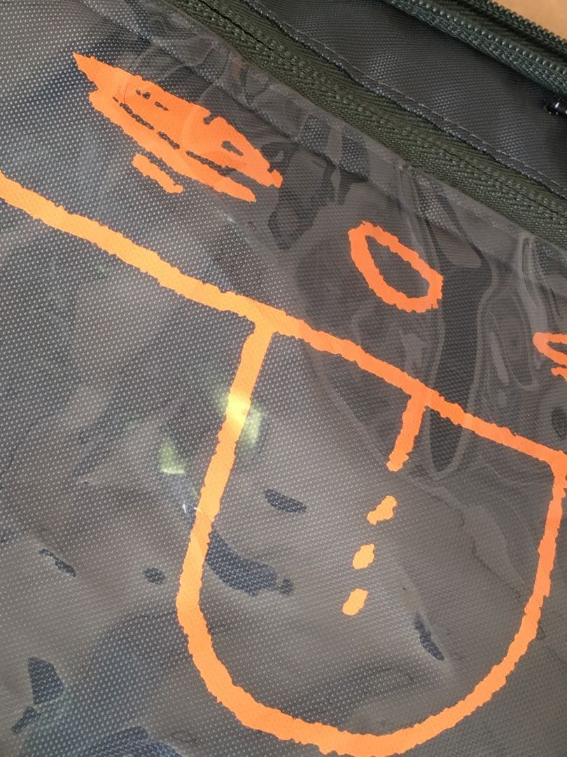 米津玄師　あっかんべポーチ　ショルダーバッグ