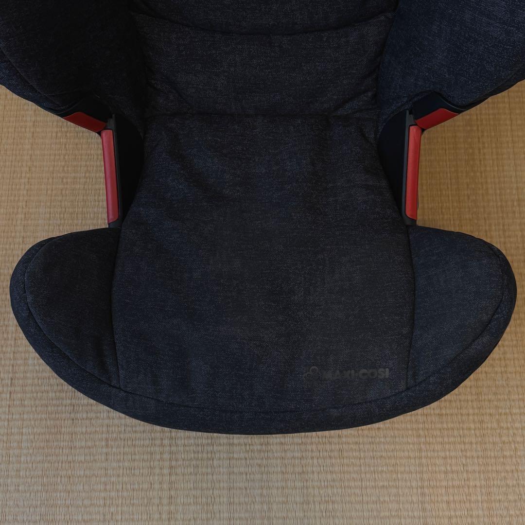 maxi-cosi rodifix マキシコシ ジュニアシート ノマドブラック