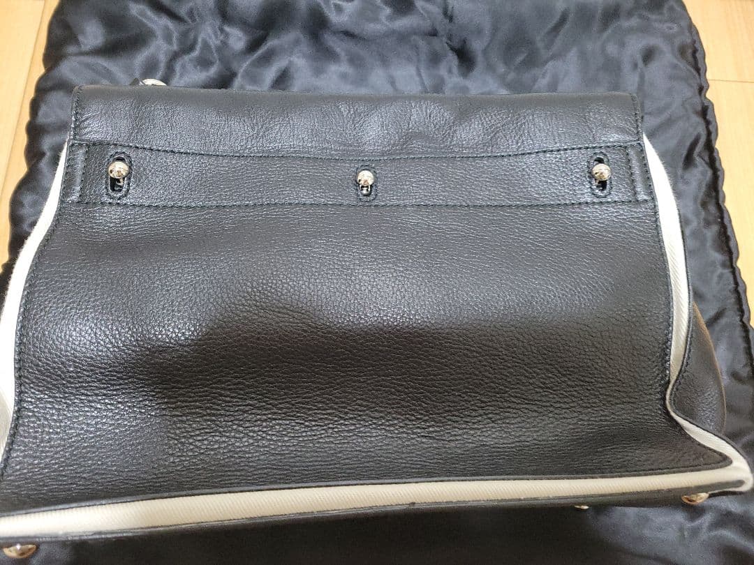 イヴサンローラン リヴゴーシュ ミューズトゥ レザートートバッグ