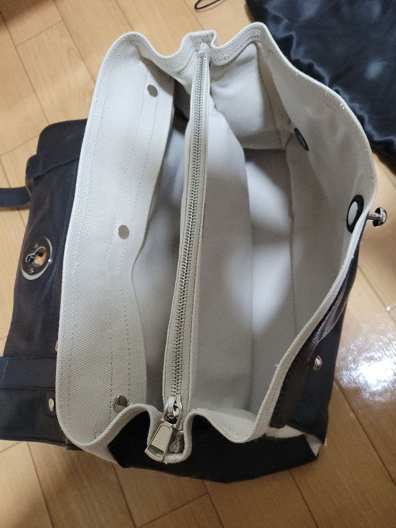 イヴサンローラン リヴゴーシュ ミューズトゥ レザートートバッグ