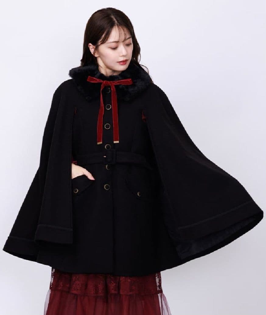 最終値下げ！【新品未使用】axes femme ファー襟付きケープコート 黒