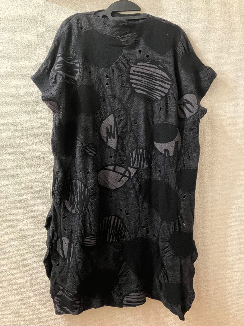 芽風　センソユニコ　抽象模様チュニック 半袖