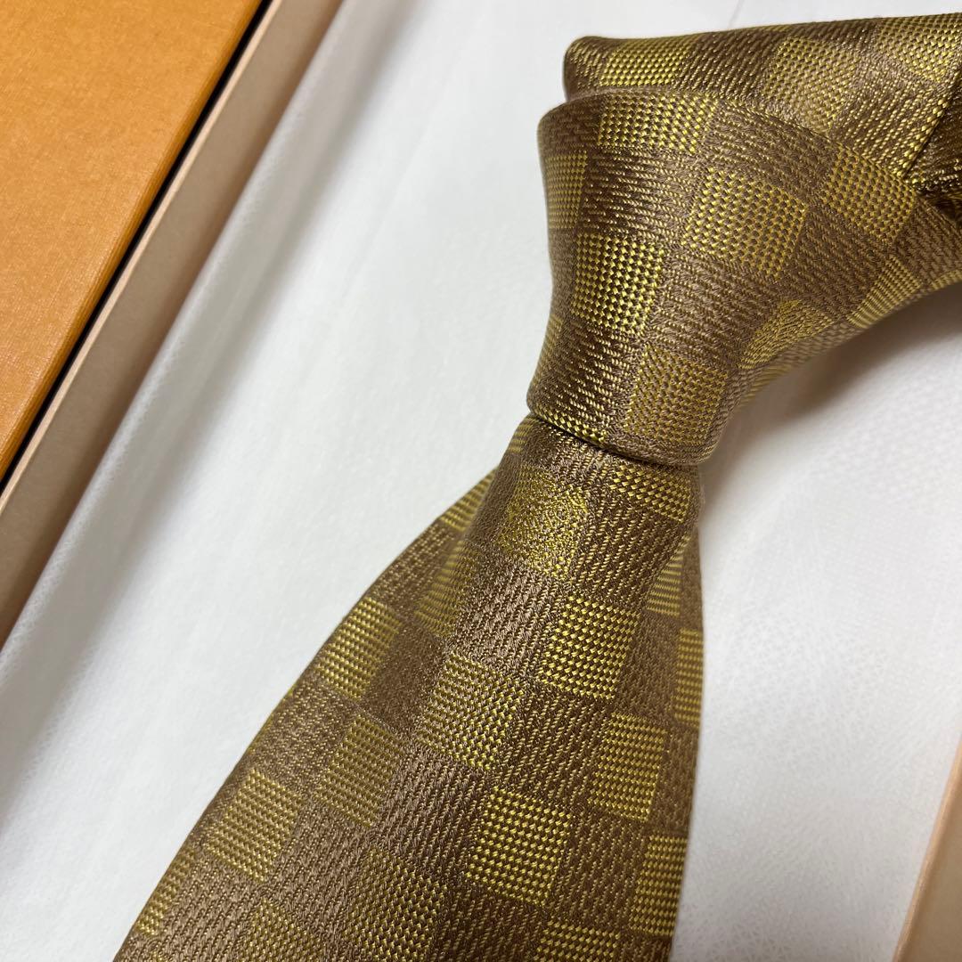 極美品　箱付　LVルイヴィトン　ネクタイ　金ベージュ　ダミエ　派手　結婚式