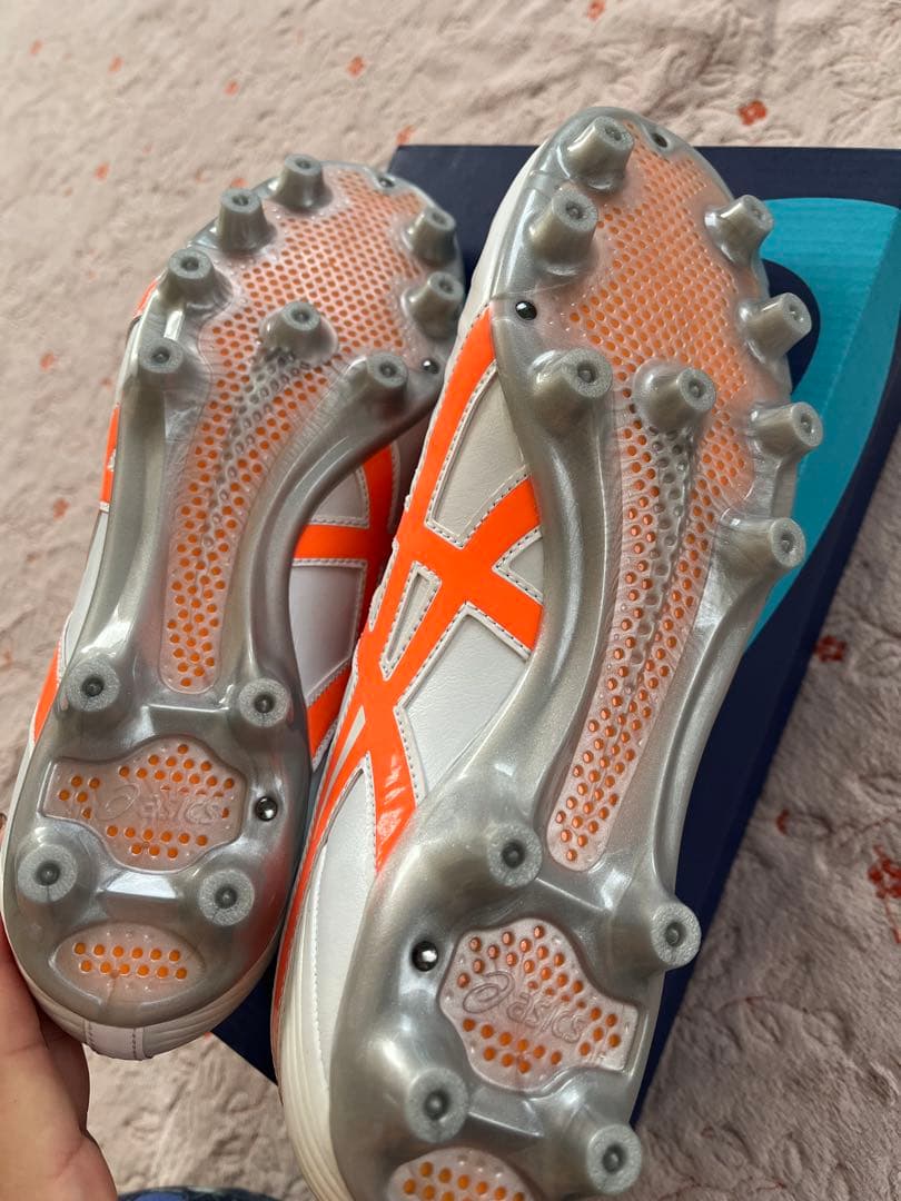 【新品・美品】ASICS サッカースパイク　27cm