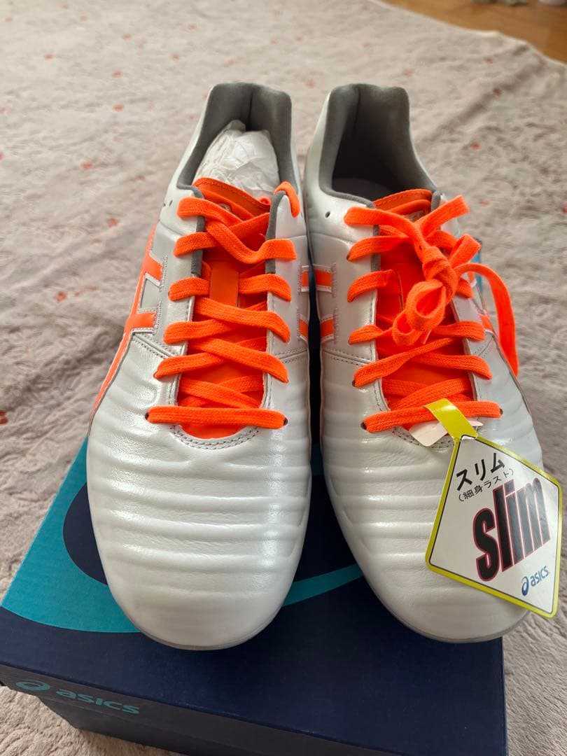 【新品・美品】ASICS サッカースパイク　27cm