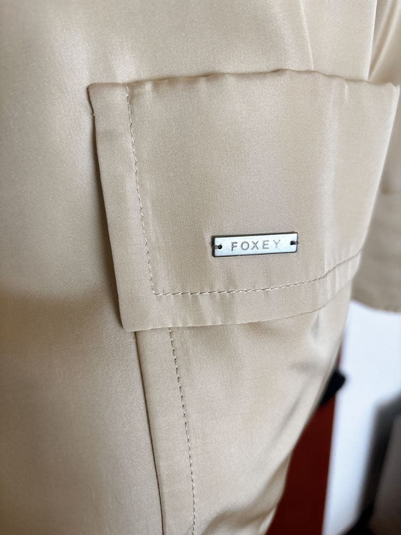 週末限定最終値下げ美品フォクシーベージュ フード付き ファーコート