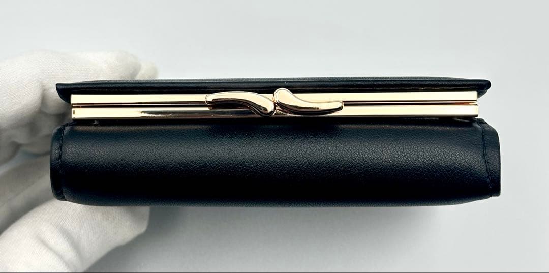 【新品✦人気】Vivienne Westwood 三つ折り財布 黒 ブラック