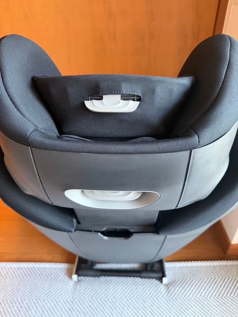 cybex Solution S-Fix ブラック 保護マット付き