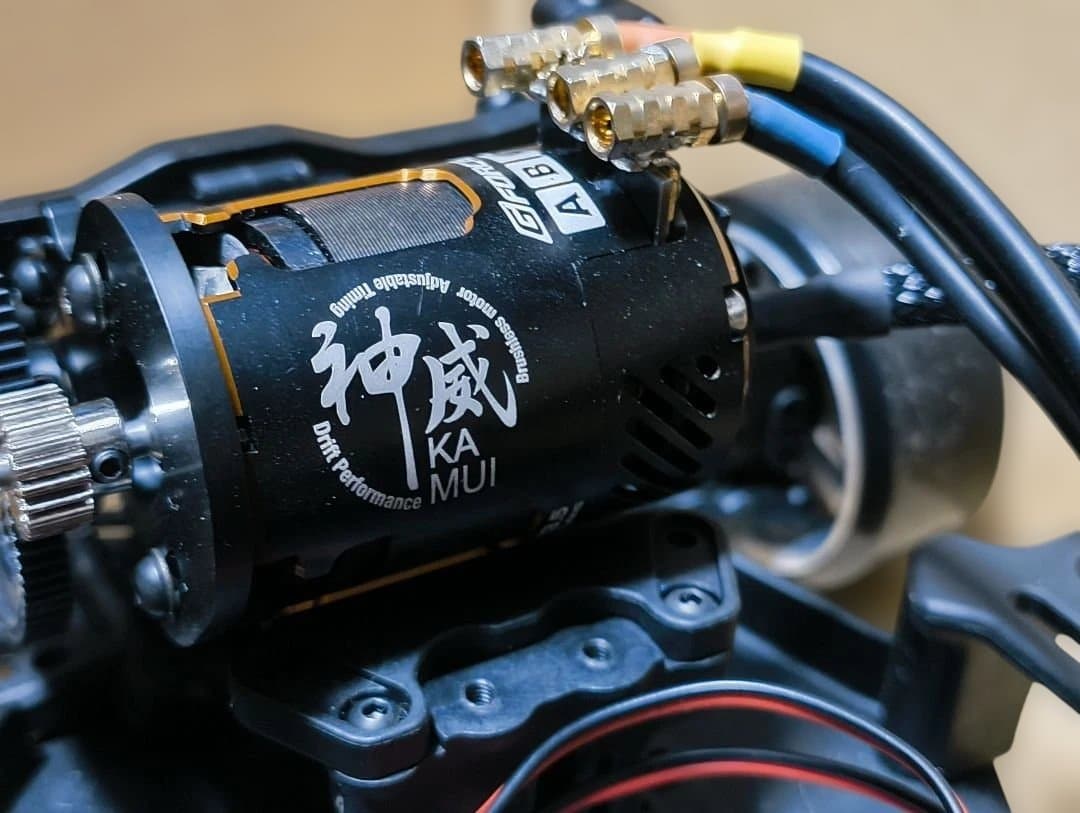 し*ん様 YD-2AC Type-Zベース　神威、BLC50、タイヤ・ホイールつ