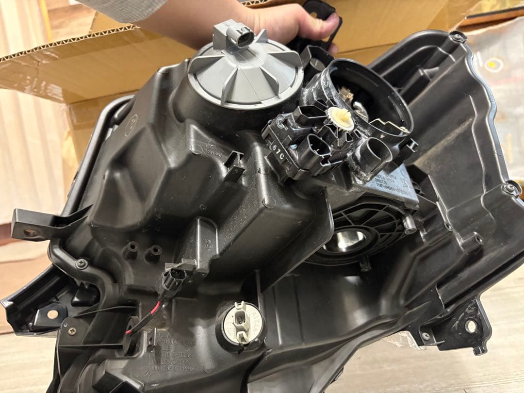 し*ん様 n-box custom jf1 ヘッドライト　白イルミ　インナーブラ