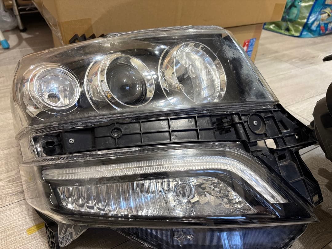 し*ん様 n-box custom jf1 ヘッドライト　白イルミ　インナーブラ