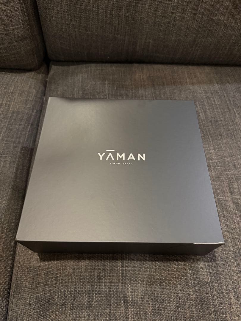 【新品】YAMAN ヘアドライヤー ヴェーダリフトドライヤー　ブラック