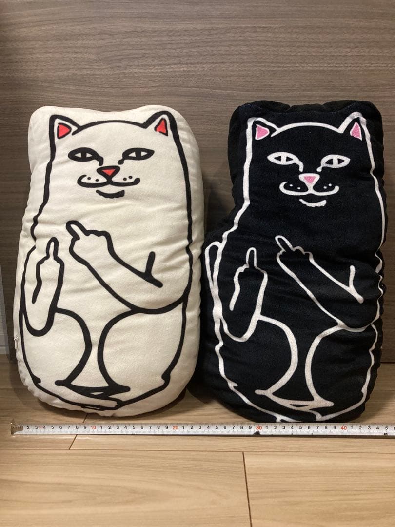 【美品】RIPNDIP クッション 2個セット
