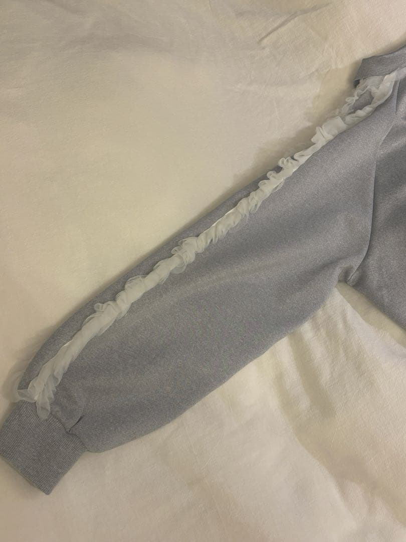 Treat Ürself フリルジャージ グレー