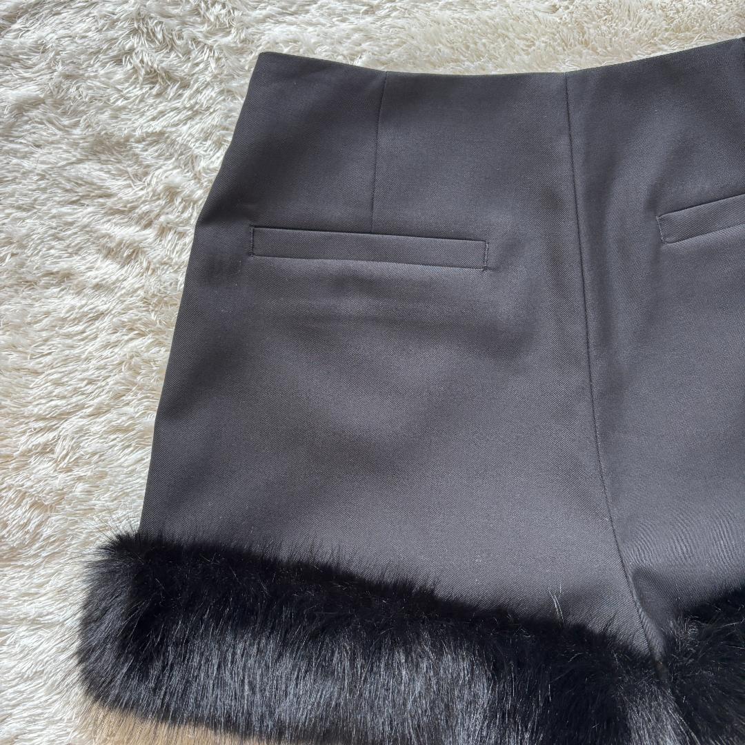 新品　タグ付き　大人気　近年モデル　リリーブラウン　ズボン　ショートパンツ