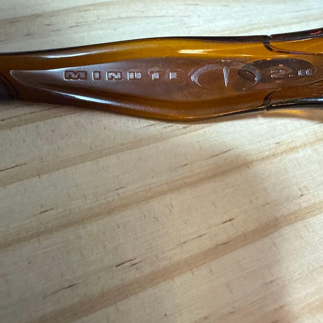 Oakley minute 2.0 サングラス ダークアンバー ダークブロンズ