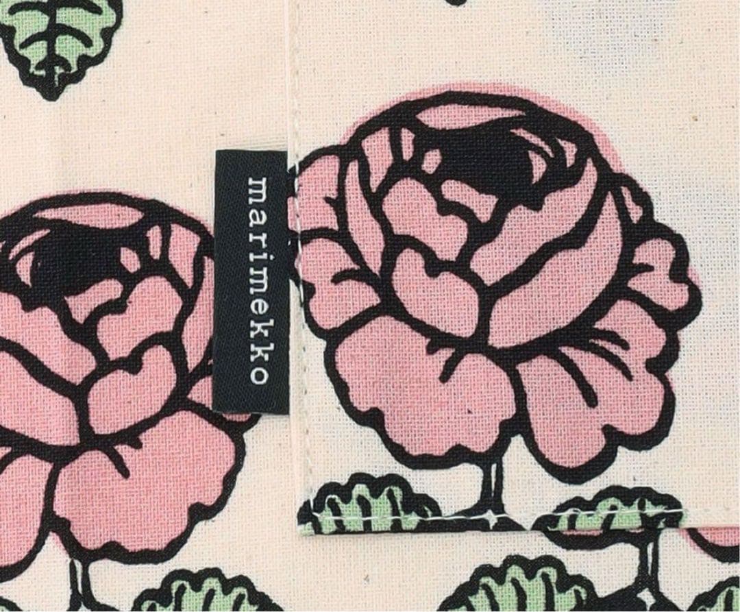 marimekko限定商品　Vihkiruusuヴィヒキルース　エプロン　ピンク