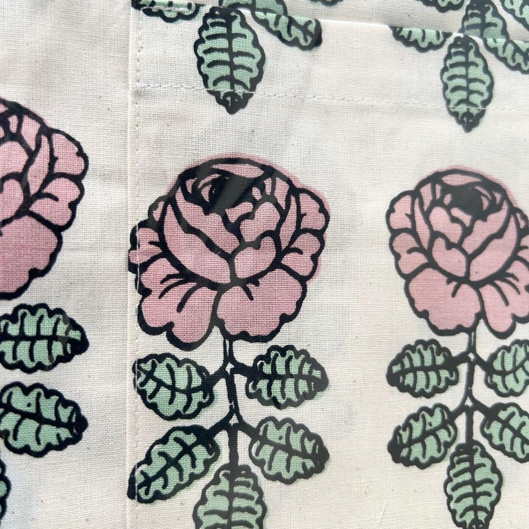 marimekko限定商品　Vihkiruusuヴィヒキルース　エプロン　ピンク