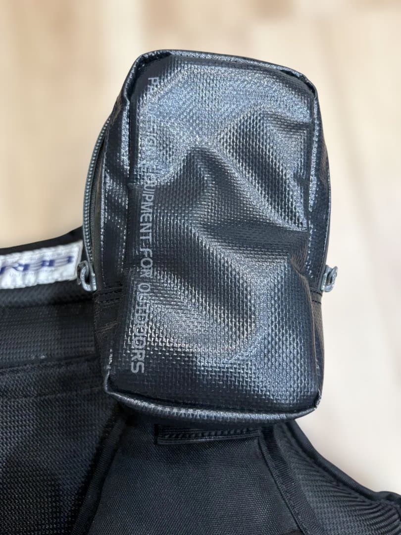 RBB ロックショアベスト　ライフジャケット　パズデザインポーチ付き