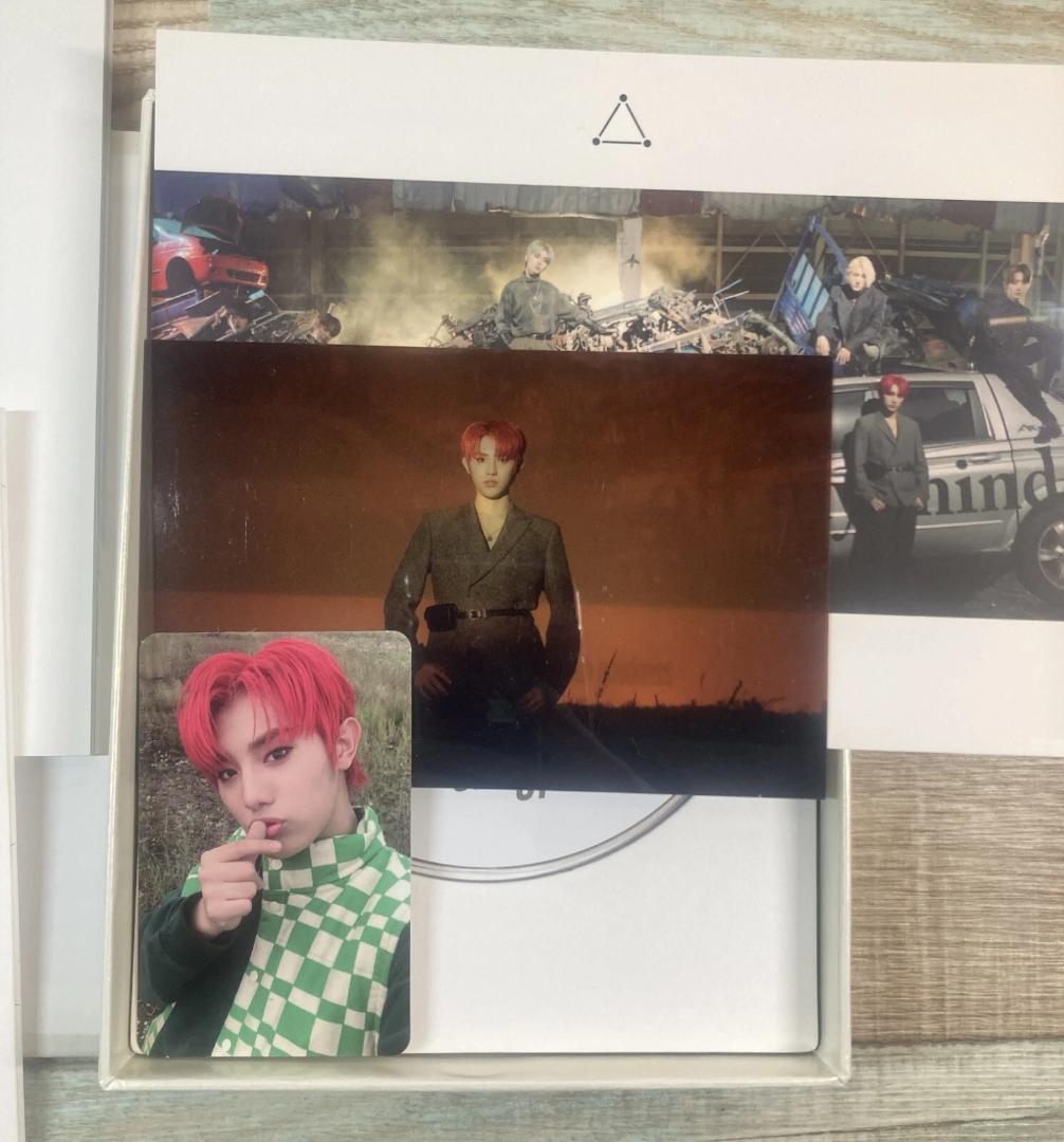 OnlyOneOf line sun goodness　白　トレカ付き