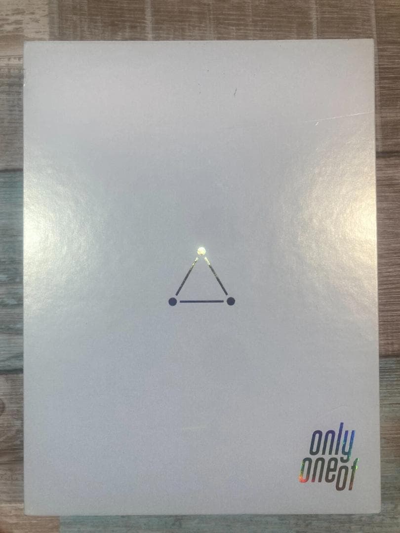 OnlyOneOf line sun goodness　白　トレカ付き