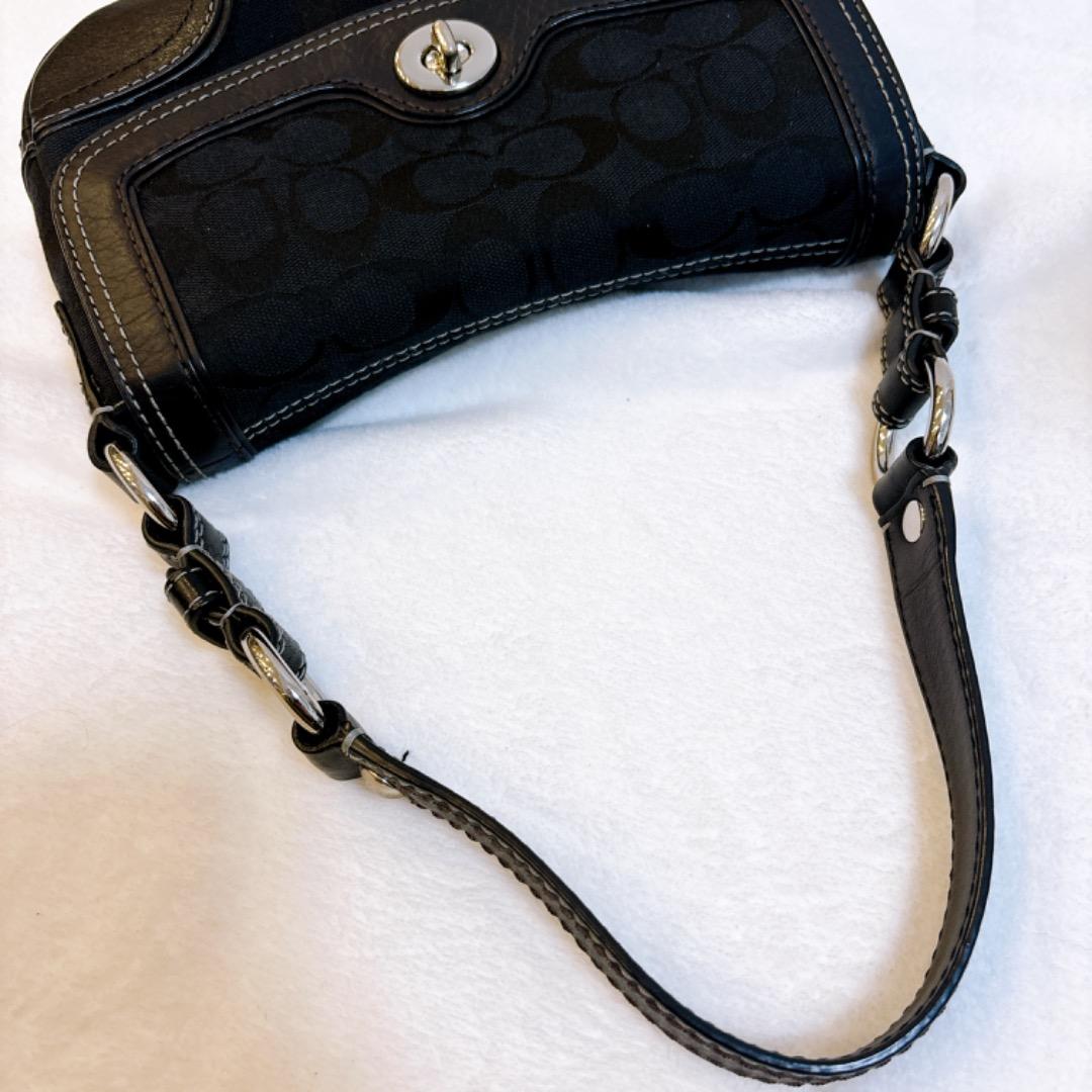 【美品✨】コーチ　ワンショルダー　シグネチャー　ターンロック　y2k バッグ