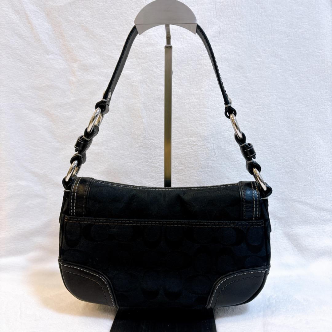 【美品✨】コーチ　ワンショルダー　シグネチャー　ターンロック　y2k バッグ