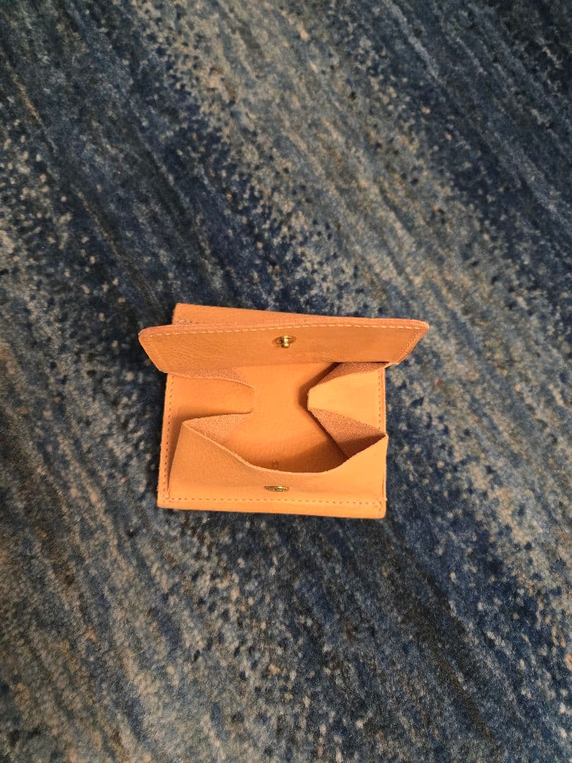 イルビゾンテ　三つ折り　ヌメ革