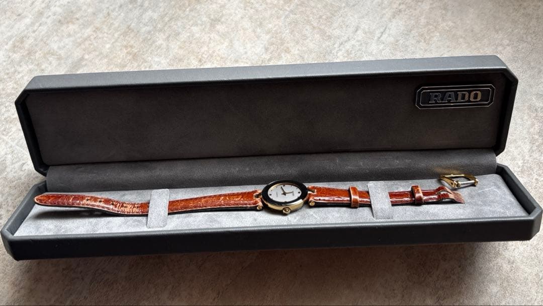 完品　RADO FLORENCE レディース時計【時計バンドが壊れてます】