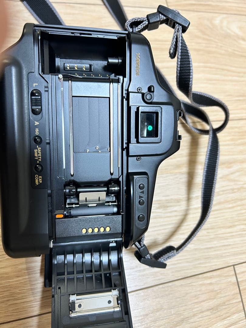 Canon T90一眼レフカメラ