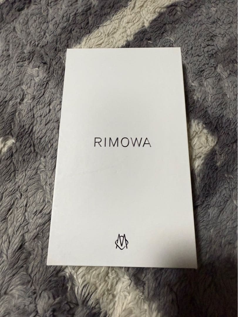 RIMOWA iPhone16Promax ケース シルバー