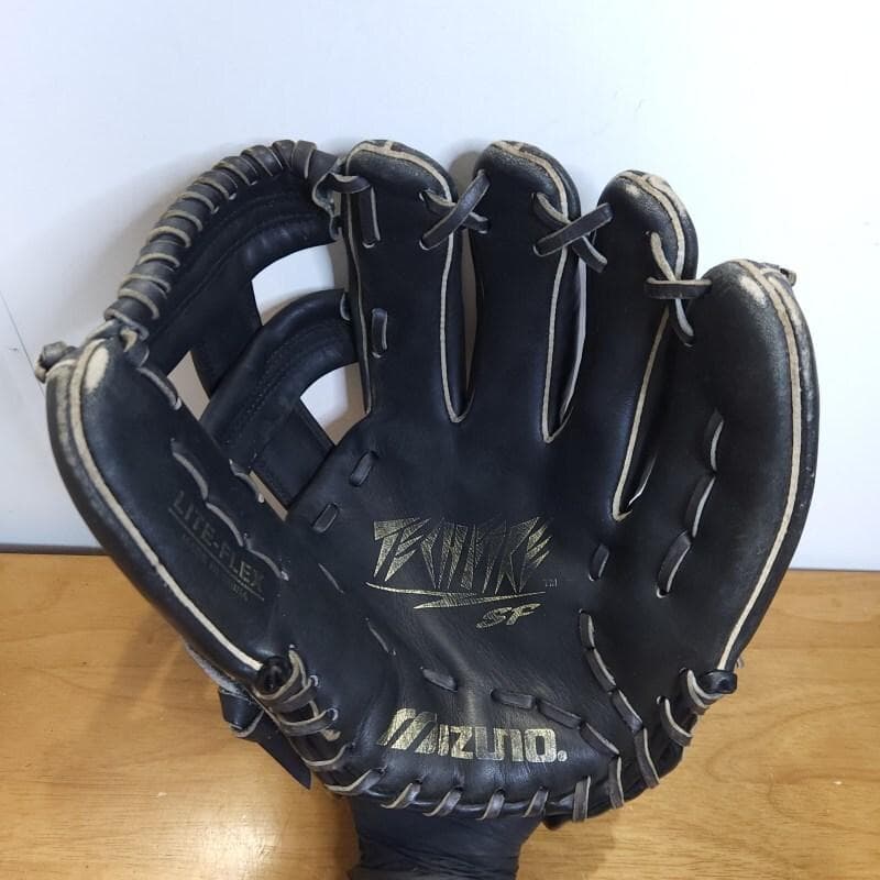 ミズノ テックファイア 限定 ロボット的 小型 激レア 内野用 軟式グローブ