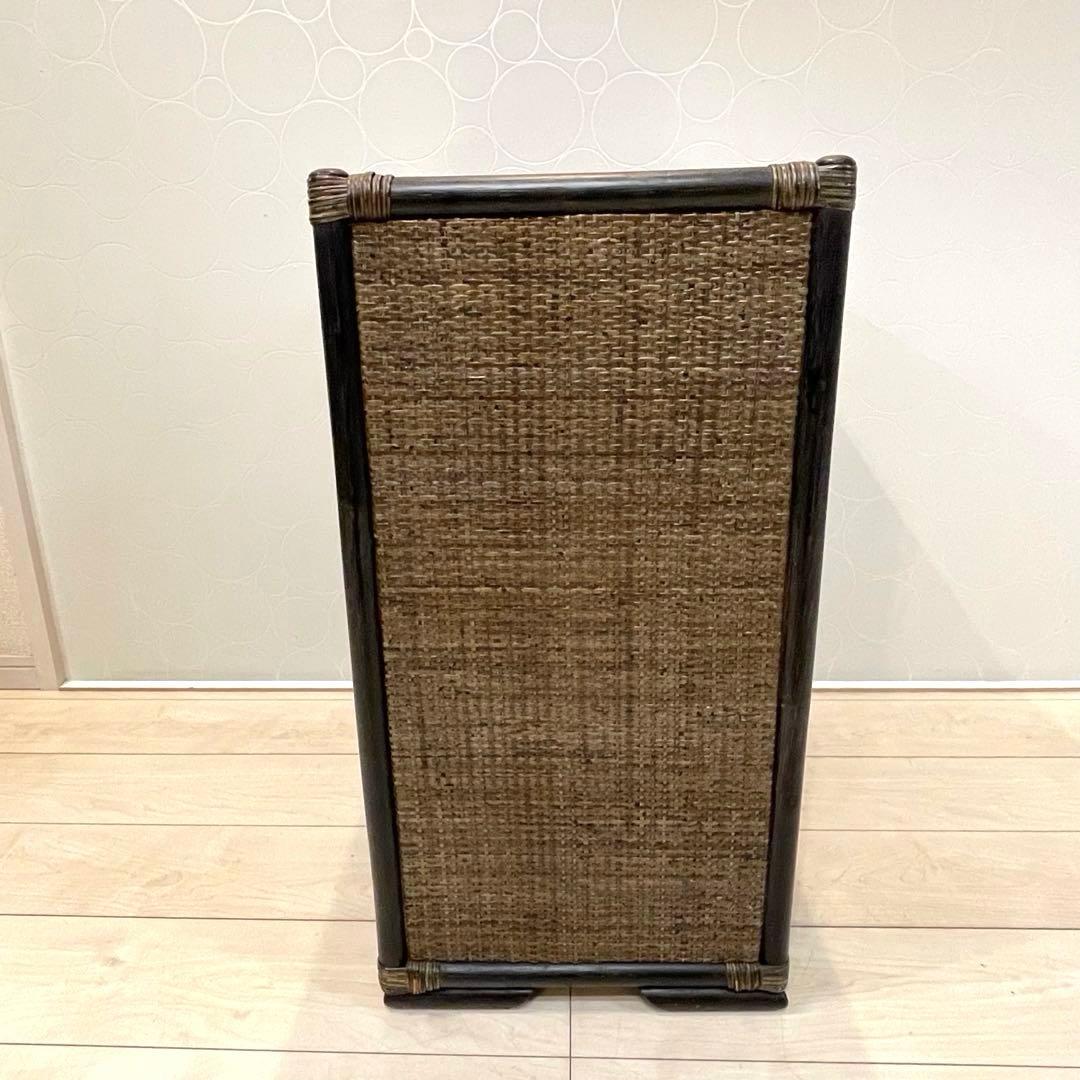 ラタン 籐 ガラス扉 キャビネット 収納棚 ヴィンテージ 引き出し付 アジアン