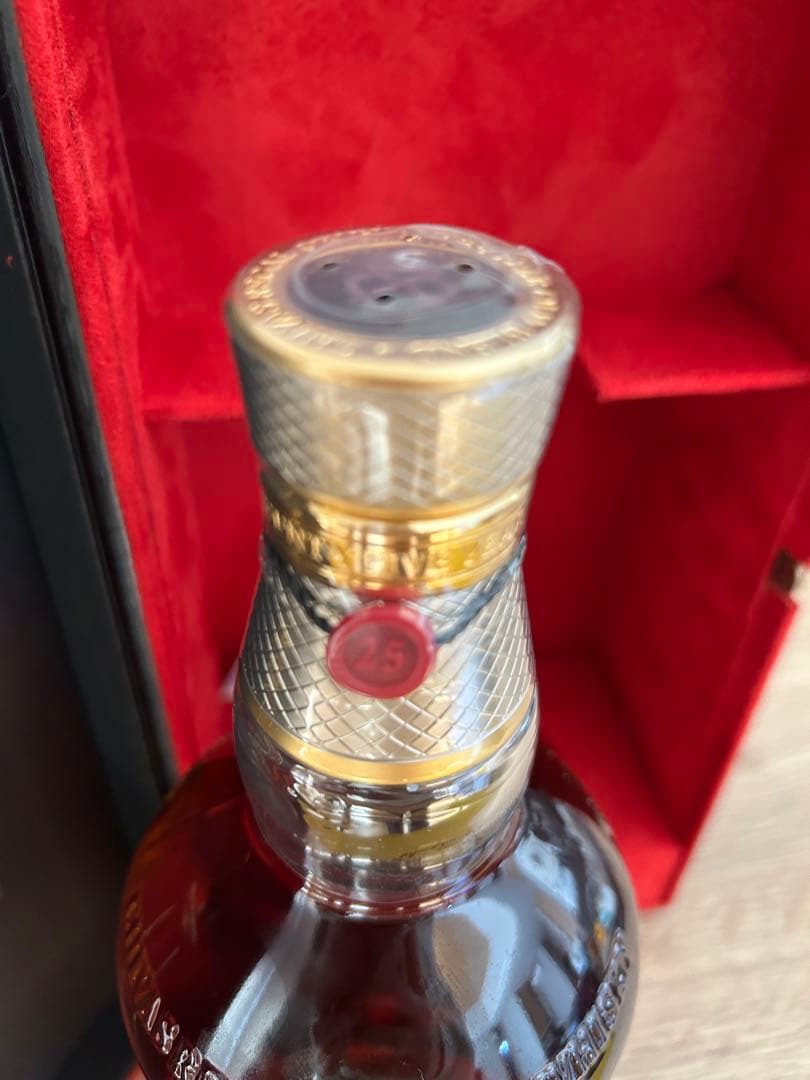 CHIVAS REGAL 25年 ブレンデッドスコッチウイスキー