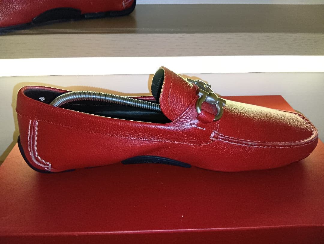 靴 Salvatore Ferragamo PARIGI Rubino 8 EE