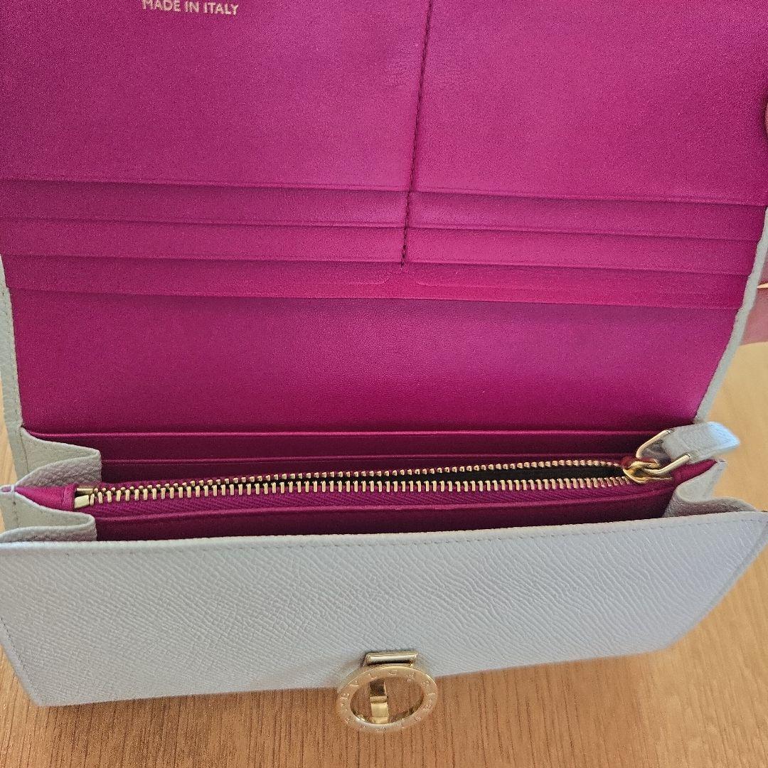 ブルガリブルガリ　ホワイト 長財布 　ビーゼロワン　箱　保証書　ショッパーリボン