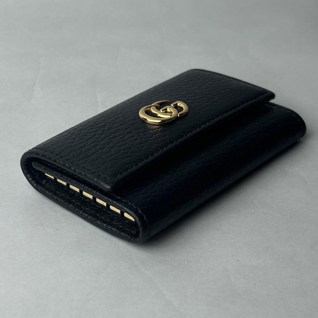 【未使用に近い】Sランク級 GUCCI ブラックレザー GGロゴ キーケース