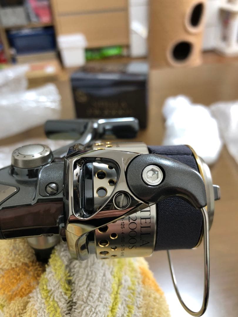 シマノステラSHIMANO STELLA FW2000S リールステラ　01