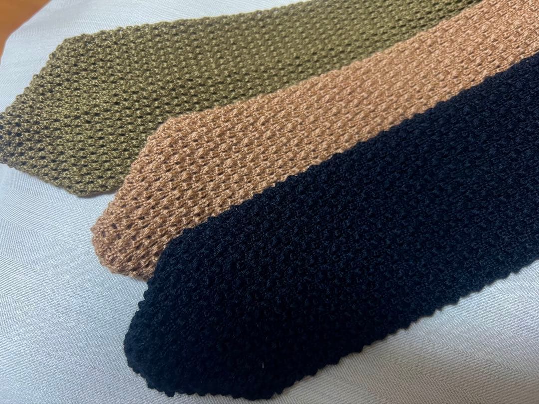 【美品】ウール100%ニットタイ　8.0cm幅　3本セット