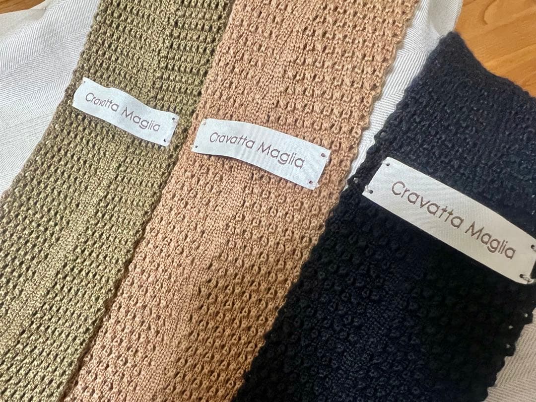 【美品】ウール100%ニットタイ　8.0cm幅　3本セット