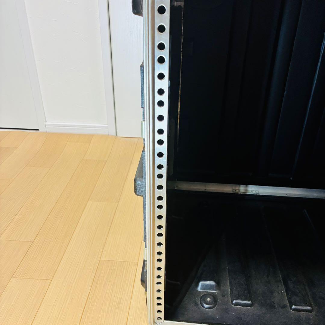 SKB ラックケース　10U 樹脂製