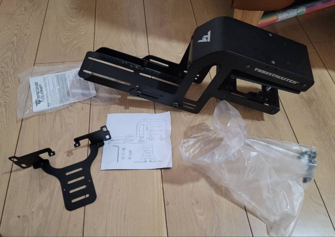 Thrustmaster TM レーシングクランプ 美品