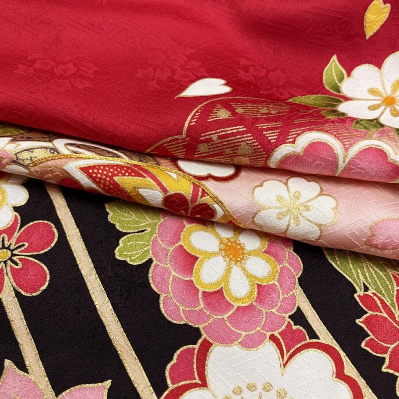 512aj57◎振袖のみ 金彩 金駒刺繍 成人式 結婚式 十三参り 赤◎美品