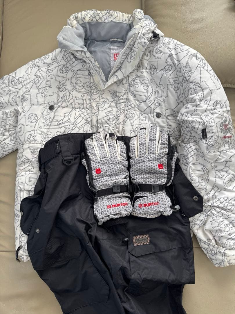 スノボバートン6点セット バック　ボード　ウエア上下　ブーツ27cm グローブ