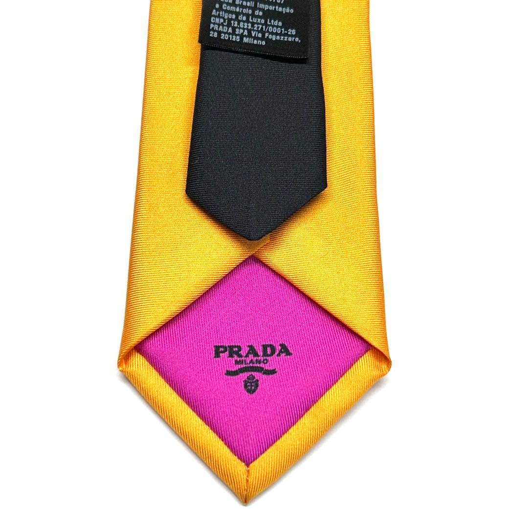 【未使用に近い✨】激レア！ プラダ ネクタイ バイカラー 三角 ロゴ 高級シルク