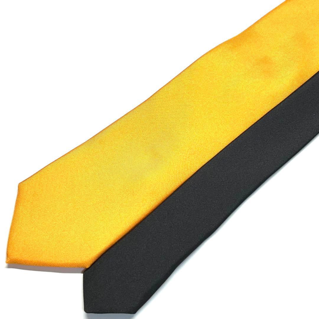 【未使用に近い✨】激レア！ プラダ ネクタイ バイカラー 三角 ロゴ 高級シルク