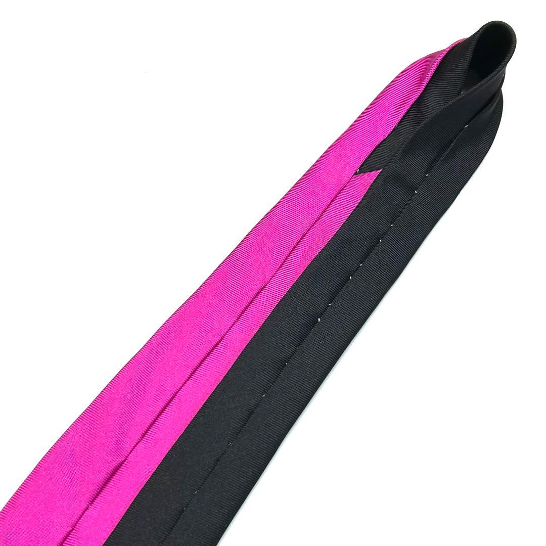 【未使用に近い✨】激レア！ プラダ ネクタイ バイカラー 三角 ロゴ 高級シルク