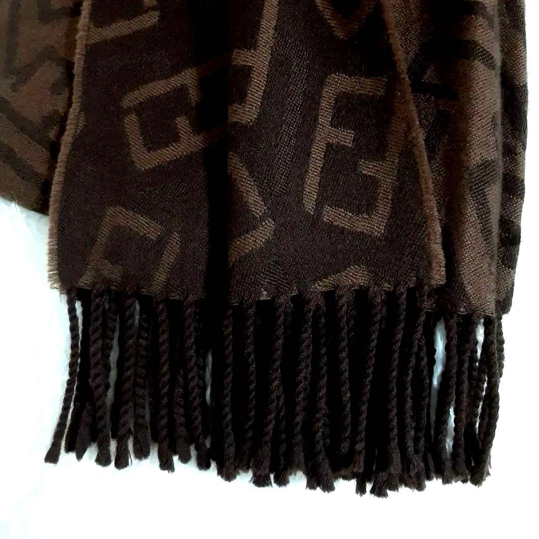 FENDI ズッカ　ヘリンボーン柄　リバーシブル　黒茶　ロゴ　マフラー