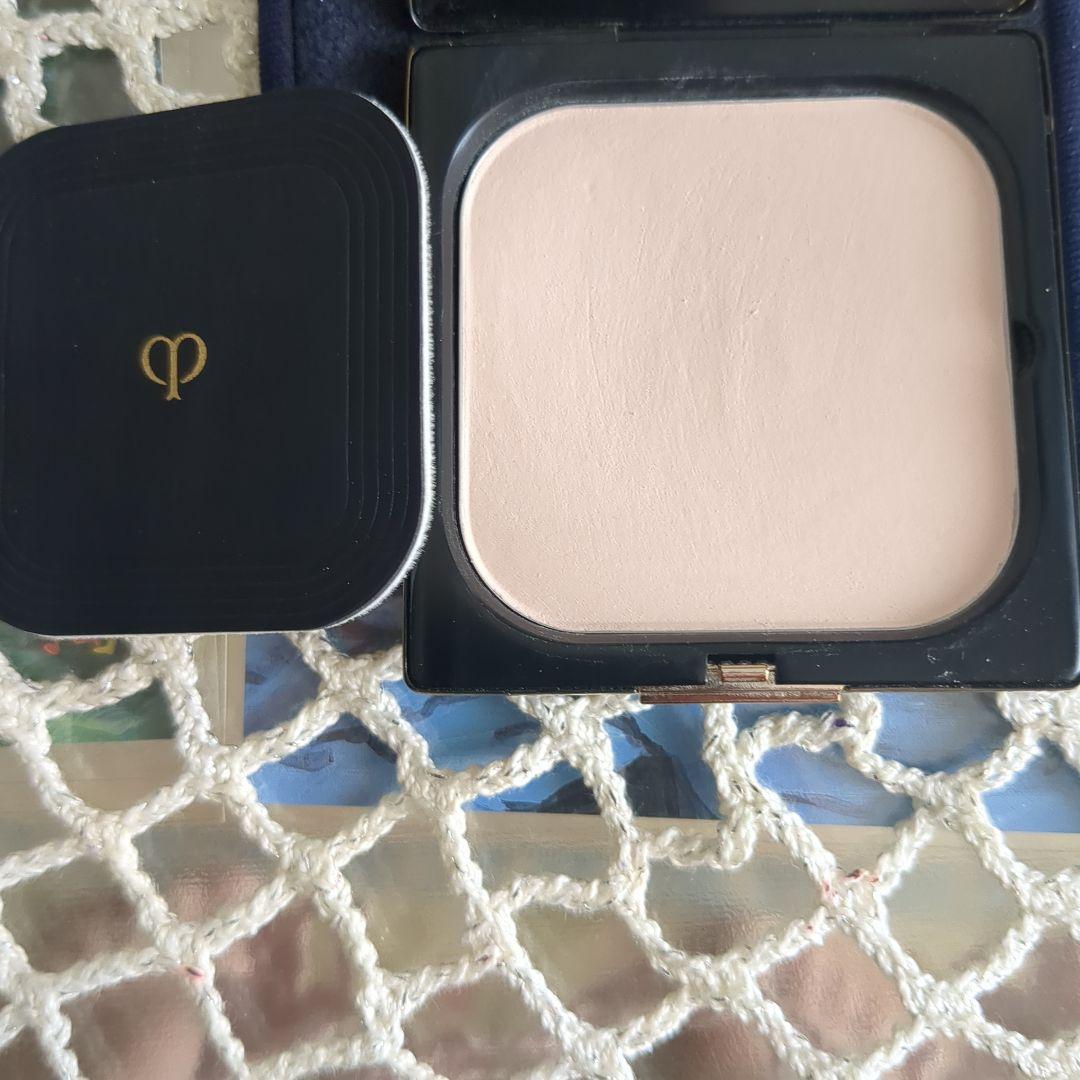 クレ・ド・ポー ボーテ プードルコンパクトエサンシエルn 　エレガントスリム