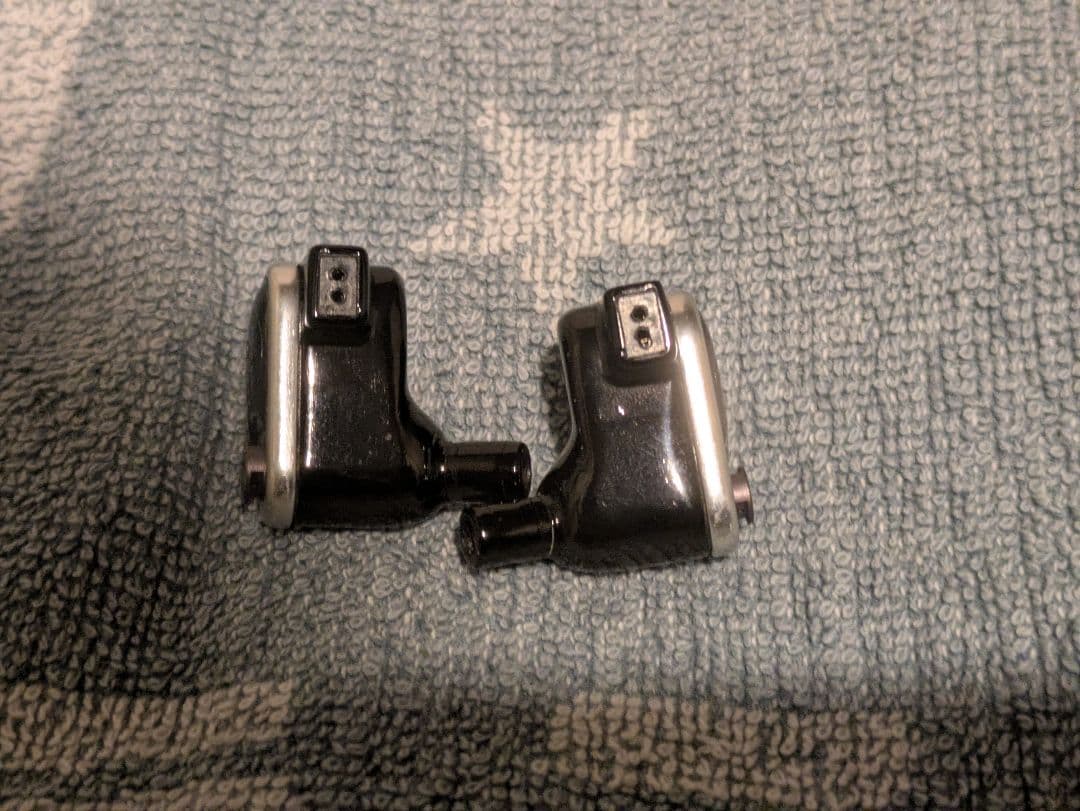 イヤホン 64Audio Nio